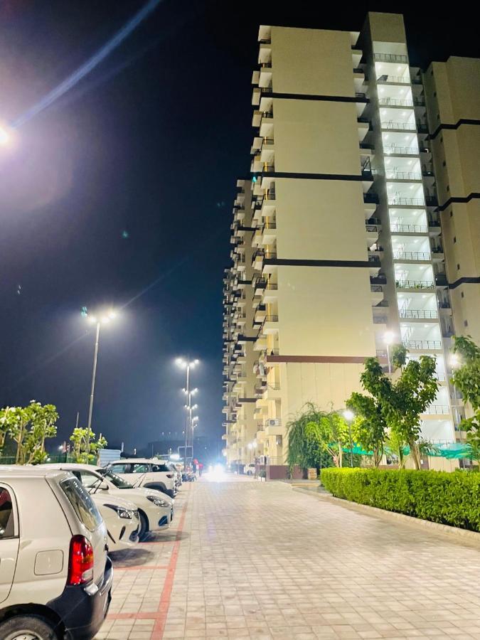 Achyutam Homes Лакхнау Екстер'єр фото